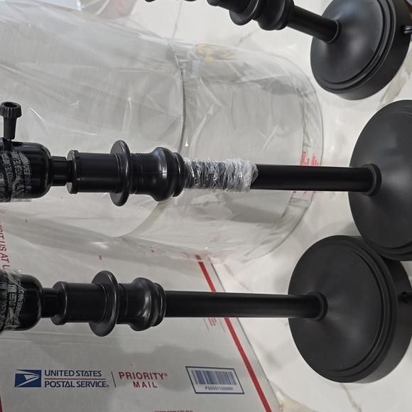 3 Lamps, Black finish with white shades - Picture 6 of 6